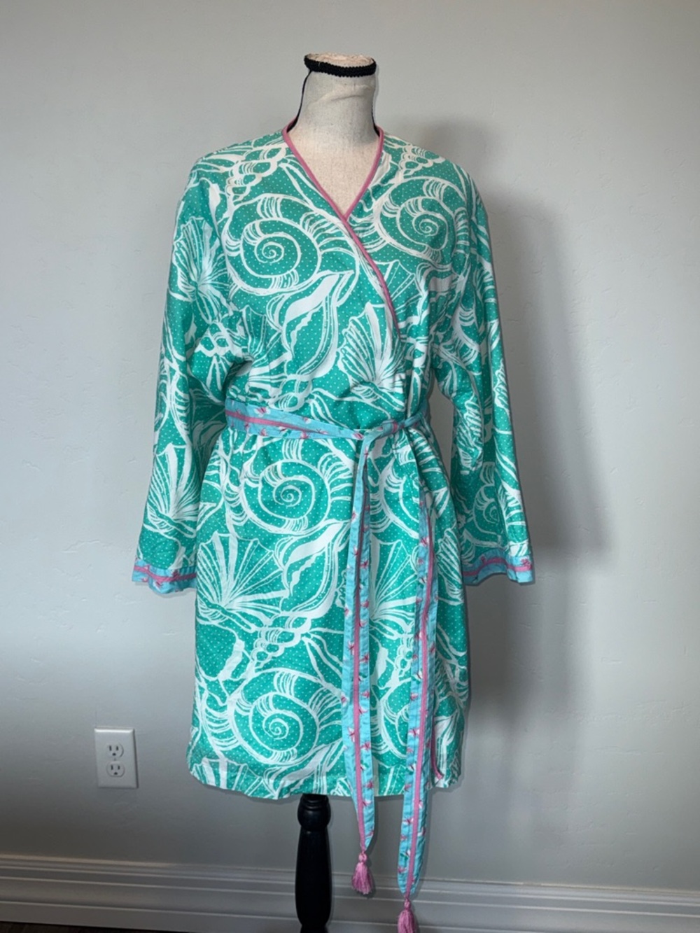 Lilly Pulitzer Large Terry Cloth Lined Robe Green Pink Shell Print Belt Pockets